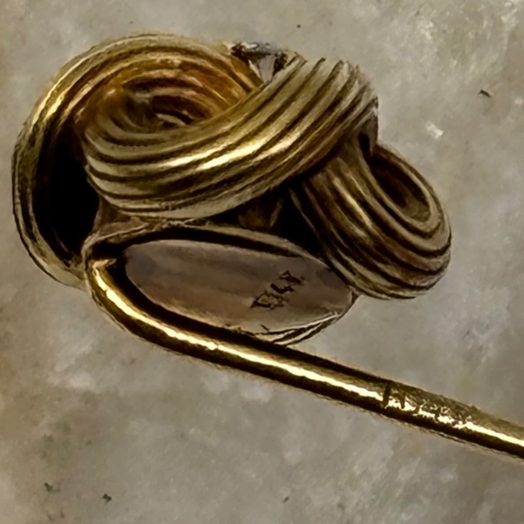 Antique 14 Karat Gold & Diamond Love Knot Stick Pin, with a Screw Stopper Marked - Picture 6 of 6